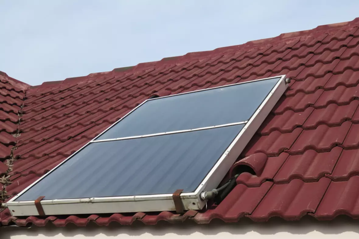 https://www.dezonneboilerspecialist.nl/wp-content/uploads/2025/05/diy_solar_hot_water_systems_1.webp